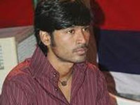 ഉത്തമപുത്രന്‍: ധനുഷ് മാപ്പു പറഞ്ഞു