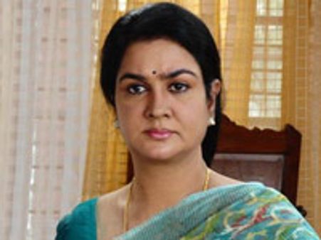 ചട്ടമ്പിക്കല്യാണിയായി ഉര്‍വശി