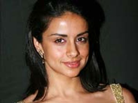 കൂട്ടയോട്ടത്തിനിടെ ഗുല്‍ പനാഗിനെ അപമാനിച്ചു