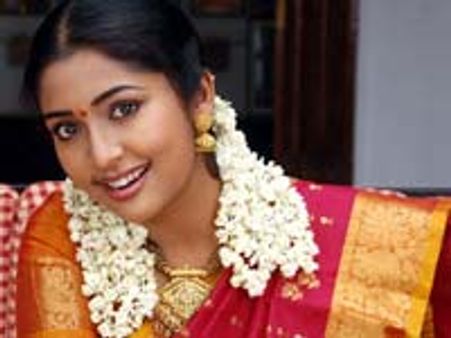 നവ്യാ നായര്‍ക്ക് ആണ്‍കുഞ്ഞ്