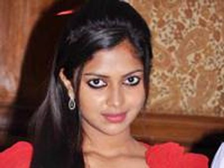 തമന്നയ്ക്ക് പകരം അമല പോള്‍