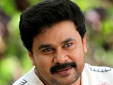 വിജി തമ്പിയുടെ നാടോടി മന്നനില്‍ ദിലീപ്