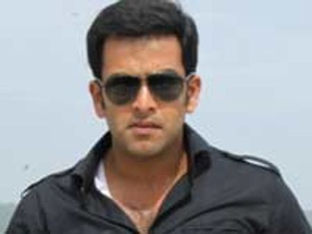 ത്രില്ലര്‍ മുക്കൂകുത്തി; പൃഥ്വിയ്ക്ക് തിരിച്ചടി