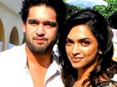 പുതുവര്‍ഷത്തില്‍ ദീപികയും സിദ്ധാര്‍ഥും ലണ്ടനില്‍!!