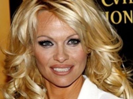 പമേലയുടെ പെറ്റ പരസ്യത്തിന് വിലക്ക്