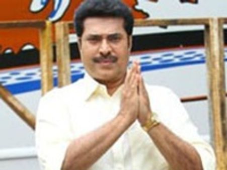 തമ്മില്‍ ഭേദം മമ്മൂട്ടി