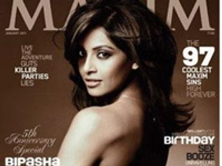 ബിപാഷയുടെ ടോപ്‍ലെസ് ചിത്രം മാക്‌സിമില്‍