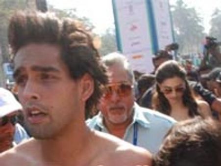 സിദ്ധാര്‍ത്ഥിന് ആവേശം പകരാന്‍ ദീപിക