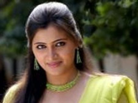 സമൂഹവിവാഹത്തിലൂടെ ഒന്നാകാന്‍ നവനീതും രവിയും