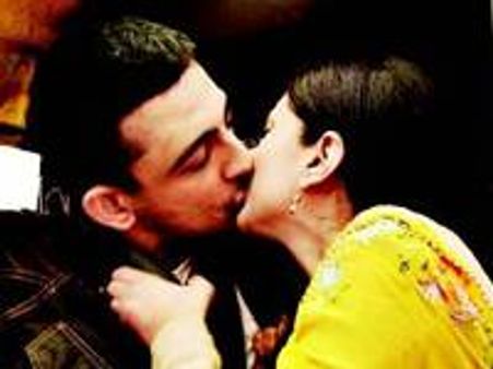 മല്ലികയുടെ ചുംബന റെക്കാര്‍ഡ് തകരുന്നു