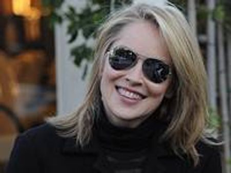 ഷരോണിന് ഇപ്പോഴും നാണമില്ല