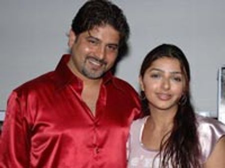 ഭൂമിക ചാവ്‌ലയും വിവാഹമോചനത്തിന്