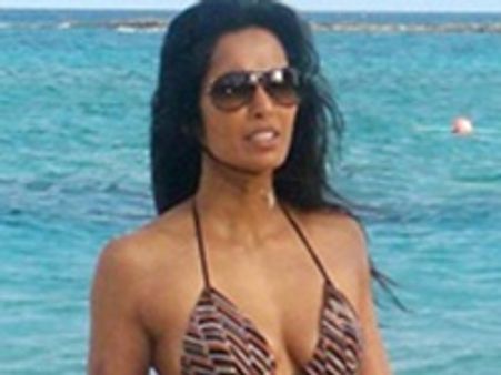 പദ്മ ലക്ഷ്മി വീണ്ടും ബിക്കിനിയില്‍