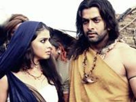 ഉറുമി തമിഴില്‍ ഉറൈവാള്‍