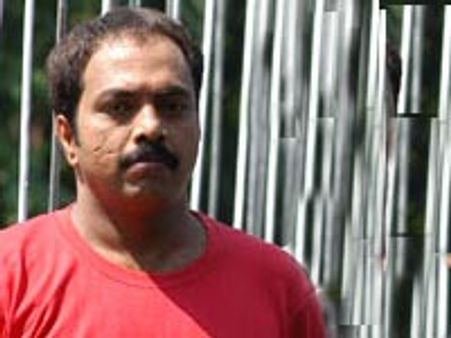 തിലകനോടുള്ള വിരോധം അമ്മ മകനോട് തീര്‍ക്കുന്നു?
