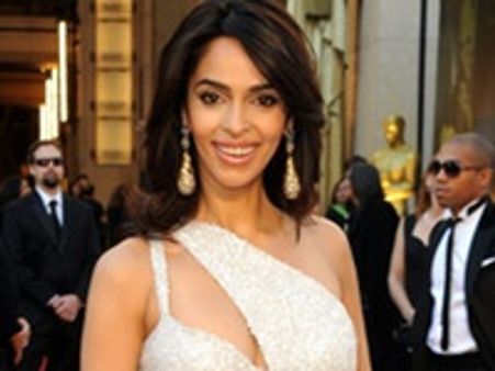 ബിക്കിനി ഇടില്ലെന്ന് മല്ലികയുടെ വാശി!