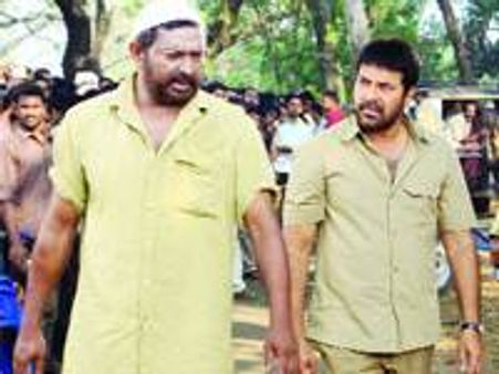 ചവറുവാരാനെത്തിയ മമ്മൂട്ടിക്ക് പിന്നാലെ ആലപ്പുഴ