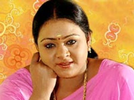 അശ്ലീലരംഗം: ഷക്കീലക്കെതിരെ കേസ്