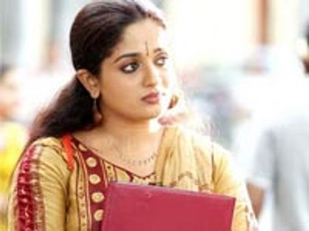 കാവ്യ പരീക്ഷാച്ചൂടില്‍