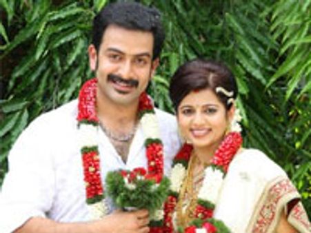 പൂവിട്ടത് 4 വര്‍ഷത്തെ പ്രണയം