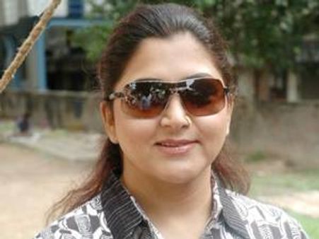 ഖുശ്ബു കുരുക്കില്‍ തന്നെ