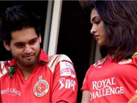 സിദ്ധാര്‍ത്ഥ് സോഫിയ്‌ക്കൊപ്പം; ദീപിക ചൊടിച്ചു