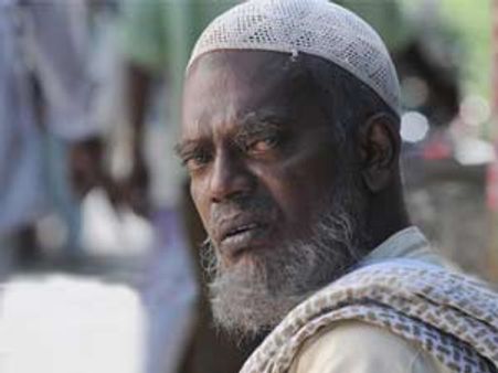 ആദാമിന്റെ മകന്‍ അബു മോഷണമെന്ന് ആരോപണം
