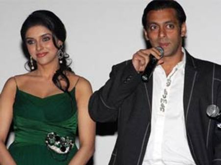 എന്റെ സ്വപ്‌ന സുന്ദരി അസിന്‍: സല്‍മാന്‍