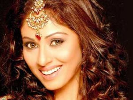 മോളിവുഡില്‍ കണ്ണുനട്ട് സദ