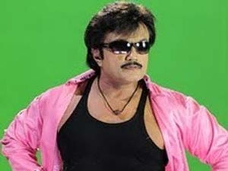 ഭീമന്‍ രഘു ഗന്ധര്‍വ്വനാകുന്നു....