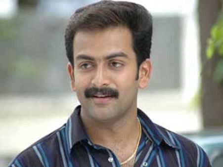 പൃഥ്വിയ്ക്കെതിരെ മെയില്‍;കൂടുതല്‍പ്പേര്‍ കുടുങ്ങും