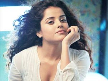 പൃഥ്വിരാജിന്റെ നായികയായി പിയ ബാജ്‌പേയ്