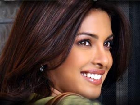 'ഹീറോയിനി'ലഭിനയിയ്ക്കാന്‍ പ്രിയങ്കയ്ക്കു മോഹം