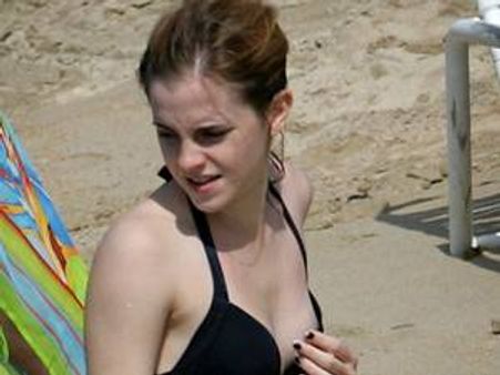 കോളിളക്കമുണ്ടാക്കുന്ന ചിത്രവുമായി എമ്മ