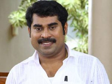 പറവൂര്‍ കേസുമായി ബന്ധമില്ല: സുരാജ് വെഞ്ഞാറമ്മൂട്