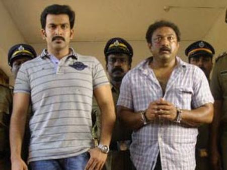 പൃഥ്വി മനുഷ്യ മൃഗമാവുമ്പോള്‍