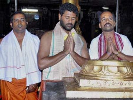 പ്രഭുദേവയും നയന്‍താരയും ഗുരുവായൂരില്‍