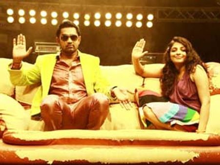 ആഷിക് അബുവിന് അഭിനനന്ദനം