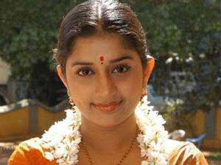 വഞ്ചനകേസ്: മീര ജാസ്മിന്‍ നേരിട്ട് ഹാജരാകണം