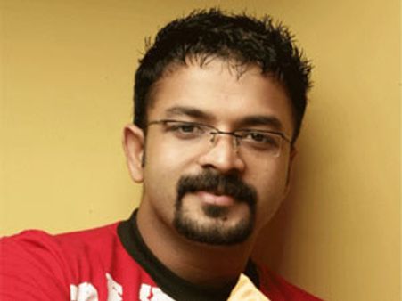 അരയ്ക്കുതാഴെ തളര്‍ന്ന് ജയസൂര്യ