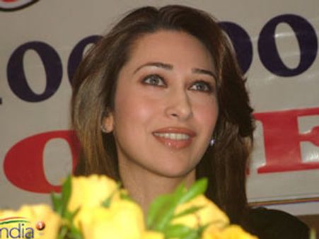 രണ്ടാംവരവില്‍ കരിഷ്മയ്ക്ക് കിടപ്പറയും ചുംബനവും