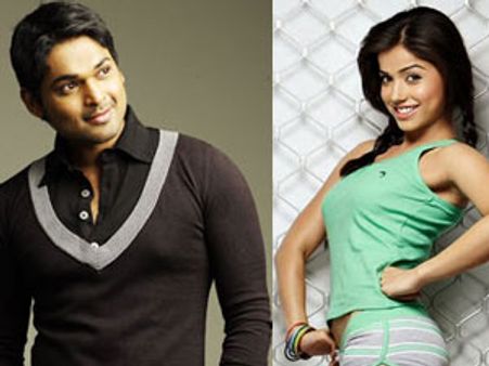 അപര്‍ണയെ ചുംബിയ്ക്കാന്‍ വയ്യ: അജ്മല്‍