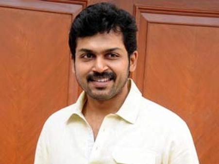 അതൊരു മഴക്കാലത്തിലൂടെ കാര്‍ത്തി മലയാളത്തില്‍