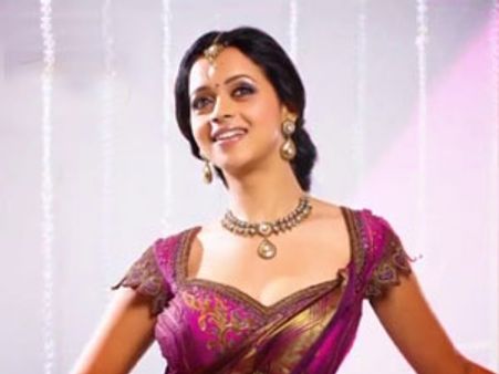 ഭാവനയുടെ ഉടക്കിന് കാരണം സ്തനസൗന്ദര്യ ലേഖനം