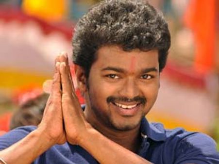 എന്നെ ദൈവമാക്കരുത്: വിജയ്