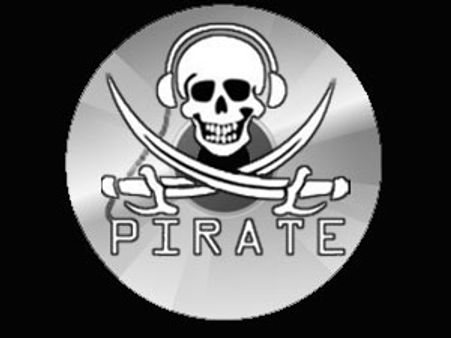 വ്യാജ പതിപ്പിനെതിരെ നിര്‍മ്മാതാക്കള്‍