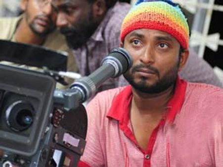 അന്‍വര്‍ റഷീദ് ഞെട്ടിക്കുന്നു