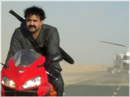 ബൈക്കപകടം; മോഹന്‍ലാലിന് പരിക്ക്