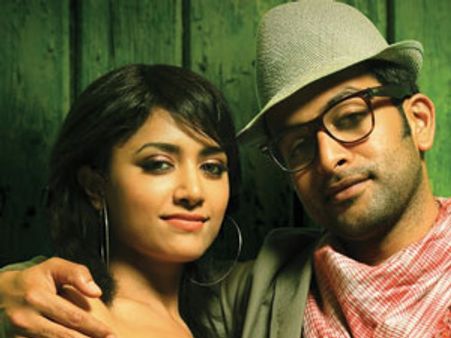 അന്‍വര്‍ ഒക്ടോബര്‍ 12ന് തെലുങ്കില്‍