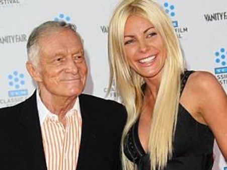 പ്ലേബോയ് മുതലാളിയിട്ട മോതിരം മോഡല്‍ വില്‍ക്കുന്നു